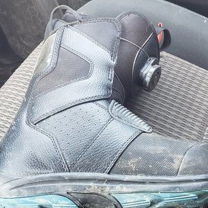 Burton Youth snowboard boots